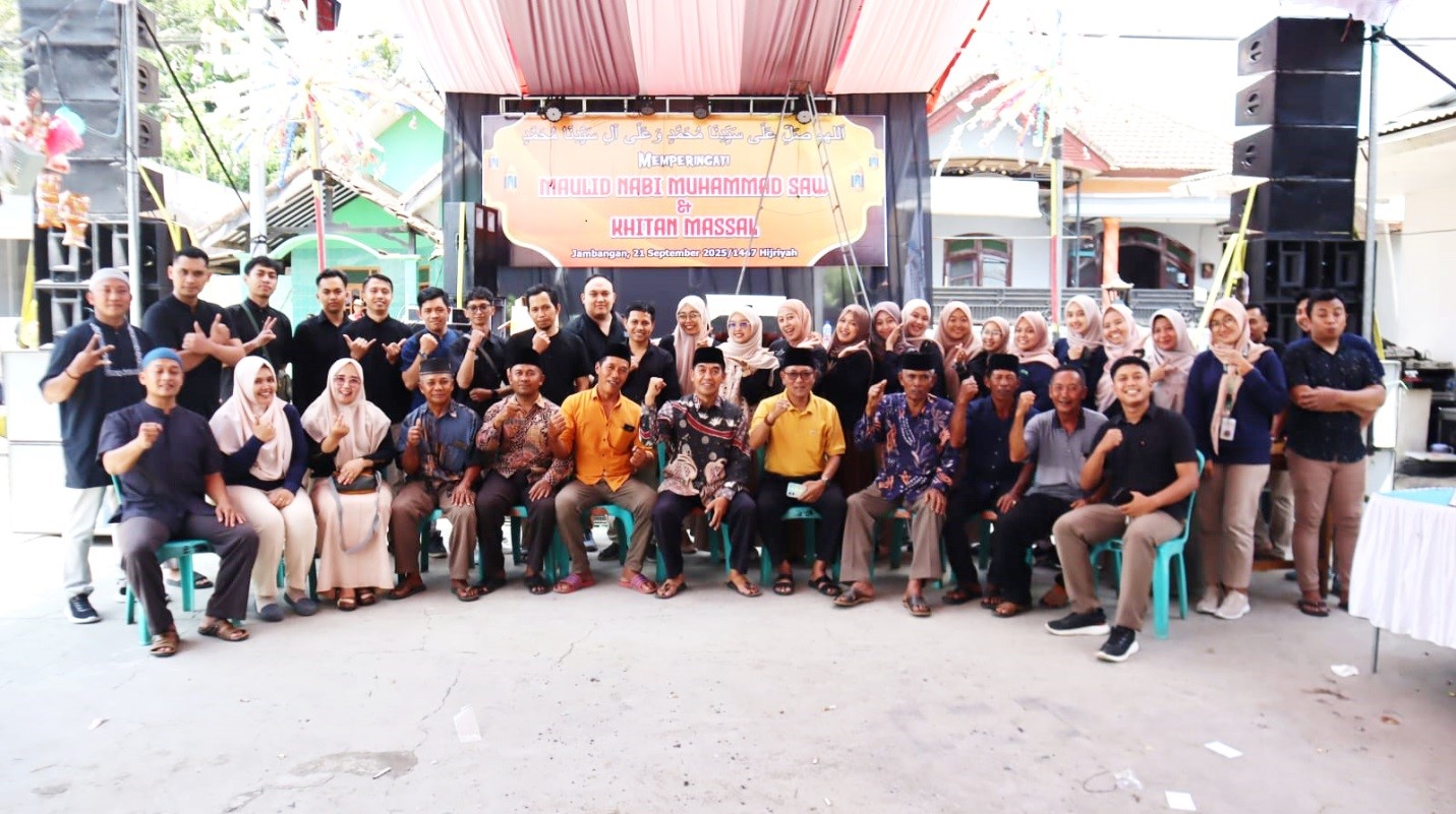 Peringati Maulid Nabi, PHBI Desa Jambangan & RSU Pindad Turen Gelar Khitan Massal